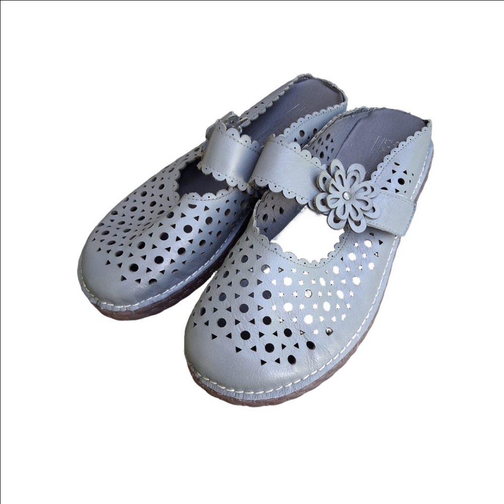 Gray Women's Flats with Floral Cutout Design